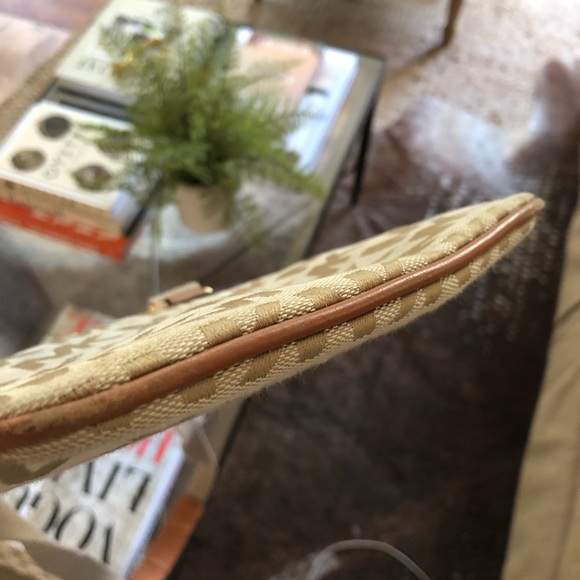 Michael Kors Crossbody MK Monogram Logo Purse Bag - Picture 3 of 5